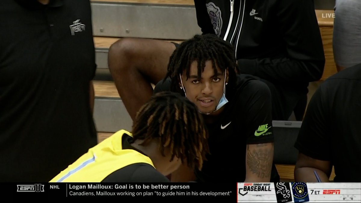 Emoni Bates sits courtside with @TeamFinalEYBL bench in semifinal #1 #PeachJam @BatesEmoni https://t.co/xMsFPnUdRV