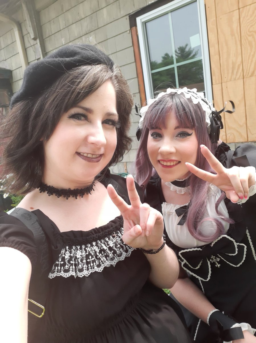 7/24/21

I had an amazing time at my comm's antique shopping lolita meet-up!

#lolitafashion #eglfashion #gothiclolita #eglcommunity #eglcomm #lolitacommunity #lolitacomm #moimememoitie #moitie