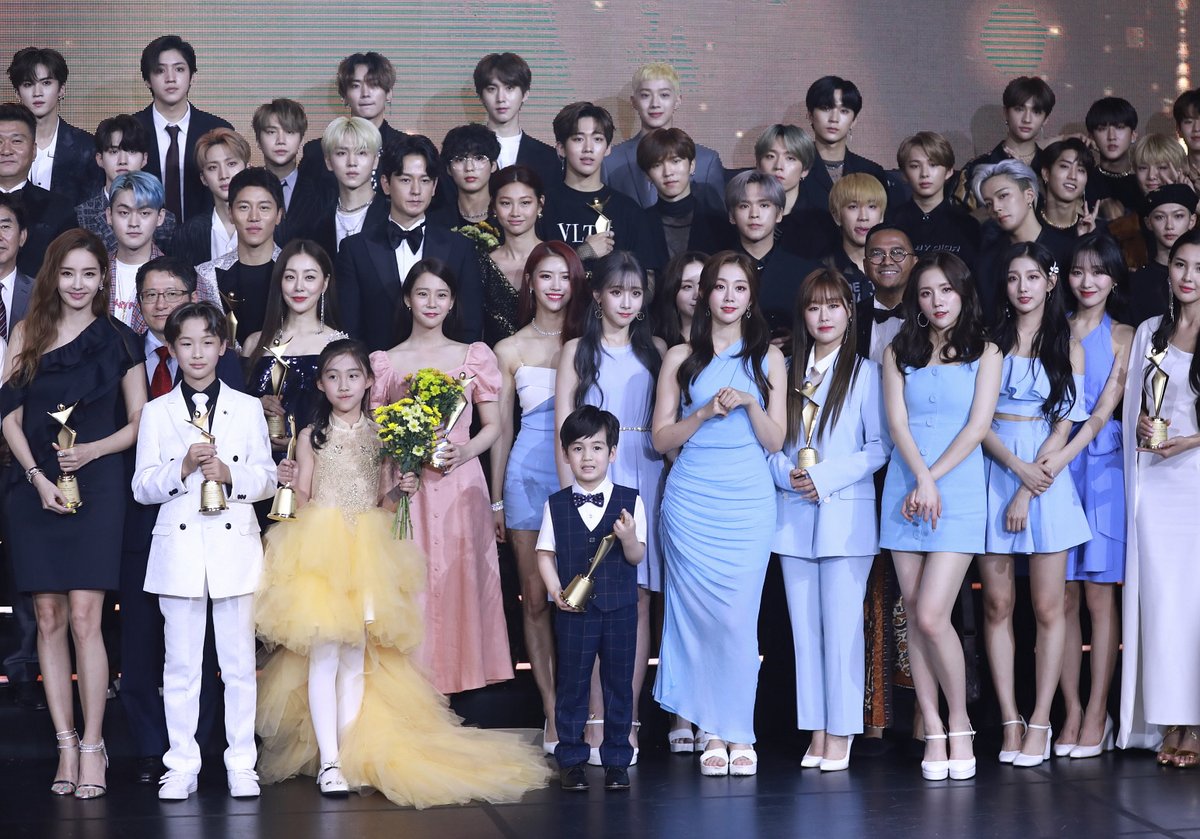 karade03's tweet photo. Asia Model Festival Awards 2019 - 한채영 님,오나라 님,한승연 님,러블리즈 외 단체 - 2 ~ !!! https://t.co/tpG4XGjBI8