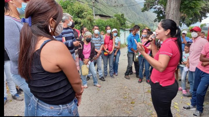 ASN_HC's tweet photo. #AsíLoDijo || @AngieQuintanaP1 "Desde los cerrillos recorriendo sector por sector, de la mano de nuestro pueblo valerano que esté #8Ago saldremos en familia a respaldar al candidato de la Patria @HugoCabezas78 Gobernador @AngieQuintanaP1 Alcaldesa"
#PSUV #25Jul #HugoEsAmor https://t.co/XooKljgpIS