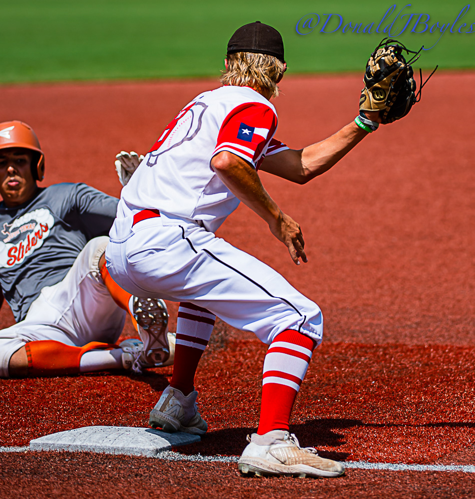 DonaldJBoyles's tweet photo. Plays at the plate @texpremier #16UStateTournament https://t.co/Y0urMV9eOl