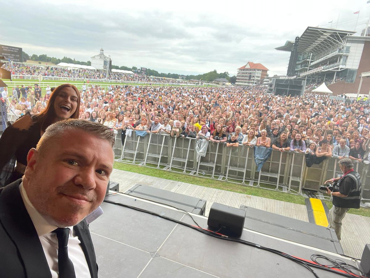 Talk about bucket list... introducing @mcflymusic out on to the @yorkracecourse stage tonight with @BenTownCrier was incredible. 18 months with no live shows to being able to share this moment with all these smiling faces! #musicshowcase #weareyork #yorkraces 🎤🏇