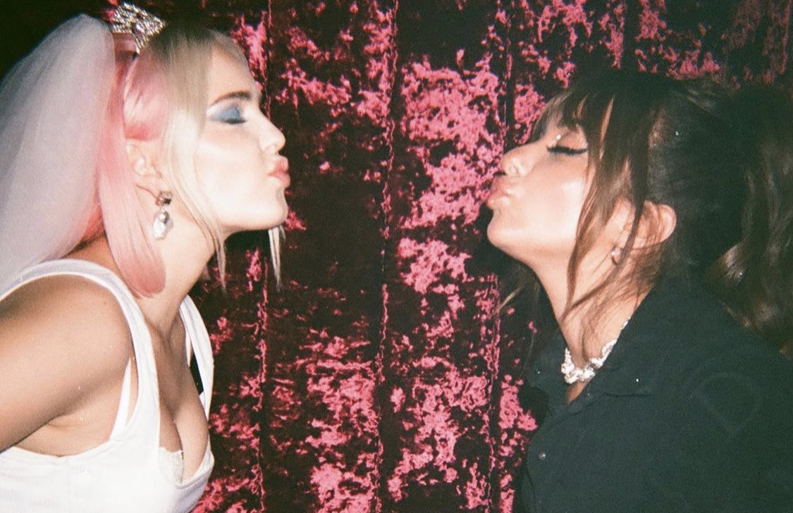 postbestfshn's tweet photo. Jade Thirlwall and Anne-Marie in the ‘Kiss My (Uh Oh)’ music video! https://t.co/sLWiZ3H2Ky