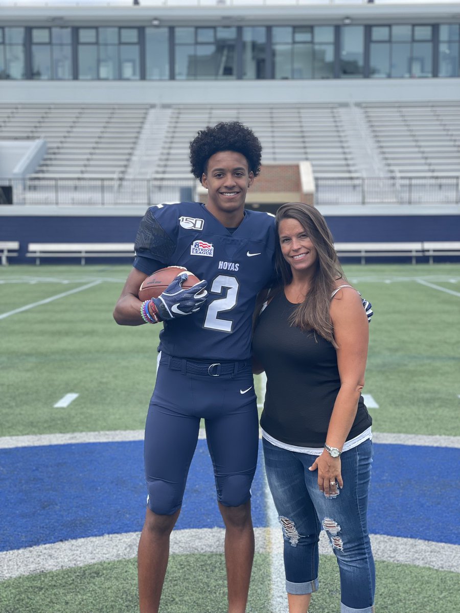KeynanCook's tweet photo. After an amazing visit, I’m blessed to say I’ve received my first D1 offer to @HoyasFB. Huge thanks to @CoachThames21 @CoachKolt for the hospitality 💙 @BeckleyFB #LLW #LLT https://t.co/scgDhaULVB