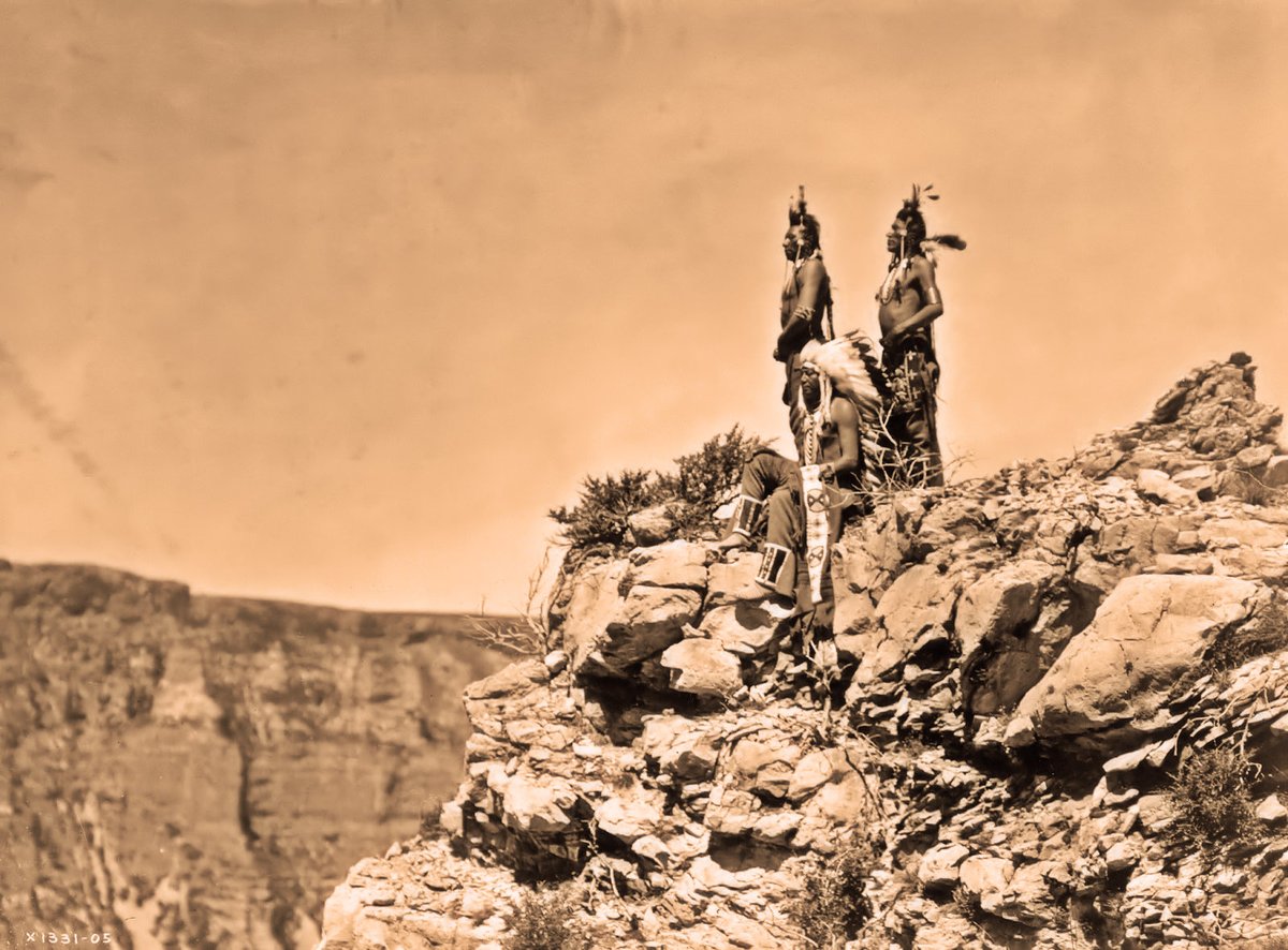 Native3rd's tweet photo. Honor the Sacred. Honor the Earth, our Mother.
Honor all with whom we share the Earth.
Walk in balance and beauty.

-Native American https://t.co/klhKow2o2N