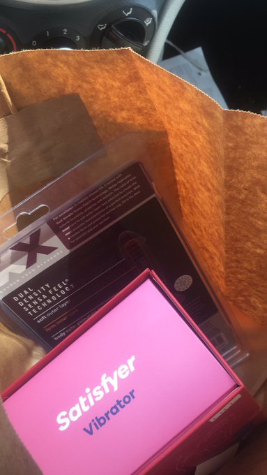 I still love going to the toy store https://t.co/UWZB3Wh1zZ<a href="/tag/mfc"class="tags"><span>#mfc</span></a>