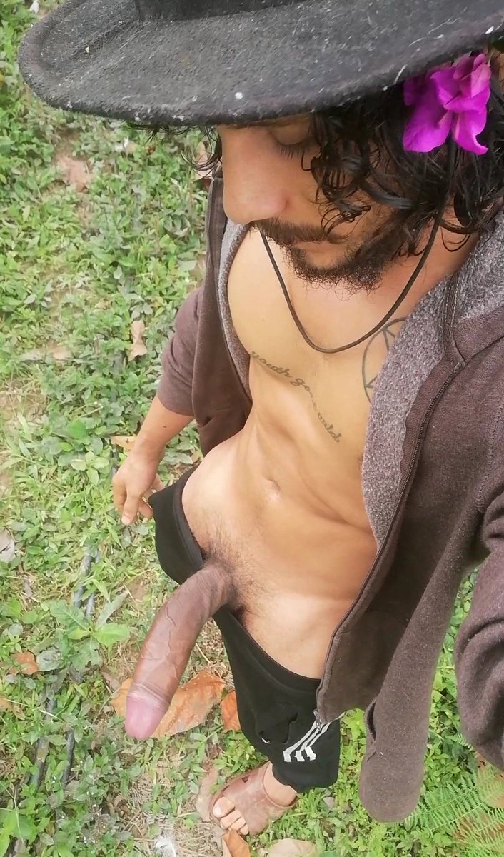 f_privado1's tweet photo. El órgano reproductor de mis plantas / el mío https://t.co/bszZpxNQyP