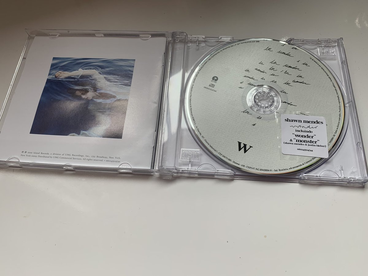 shwnwrong's tweet image. i’m in love