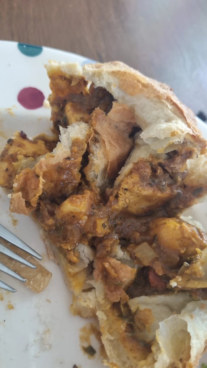 pie_and_pint's tweet photo. ITS BEEN A WHILE ⏳🕙
Back with a balti to celebrate the return of the rain. 🌶🥧
Can't be beat.
#pieandpint #pie #balti #piereview #scran #foodreview #foodporn #lovelyscran #pukka #pukkapie https://t.co/uVoHuCg7gl