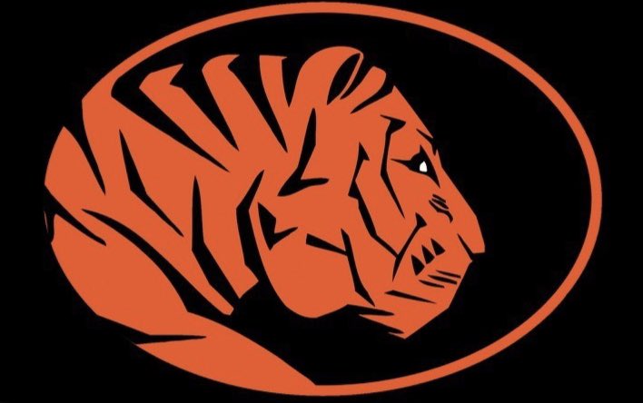 After a good talk with <a href="/CoachGaulden/">Devin Gaulden</a> I’m blessed to recieve my first offer from East Central University🧡🖤. <a href="/TrustMyEyesO/">⭕️FFERTUNITY</a> <a href="/FlightSkillz/">Coach Flight</a>