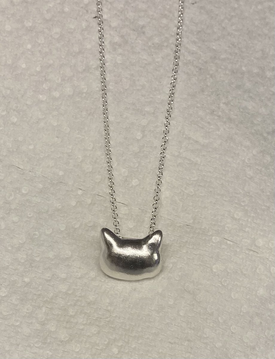 UKBlackMouse's tweet photo. I’ve changed the fine silver cat from a bangle to a pendant. A hidden bail behind allows for the sterling silver chain. #silvercat #handmade https://t.co/O4he3OuVRq