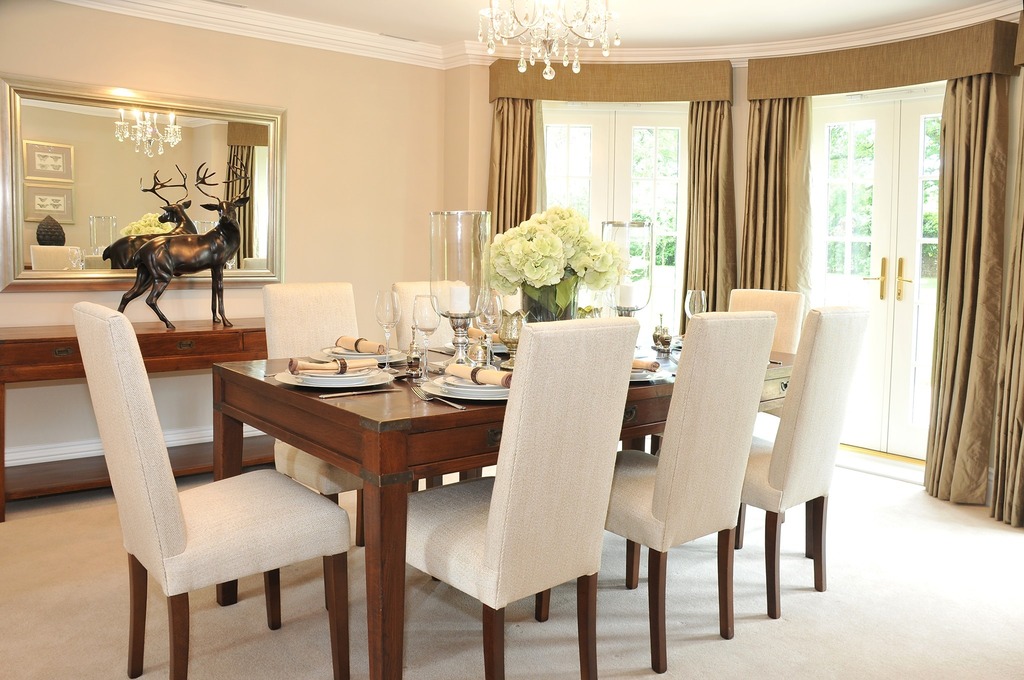 RonMNedd's tweet image. Do you think formal dining rooms are obsolete, or is it definitely an important space for you to have in your home?