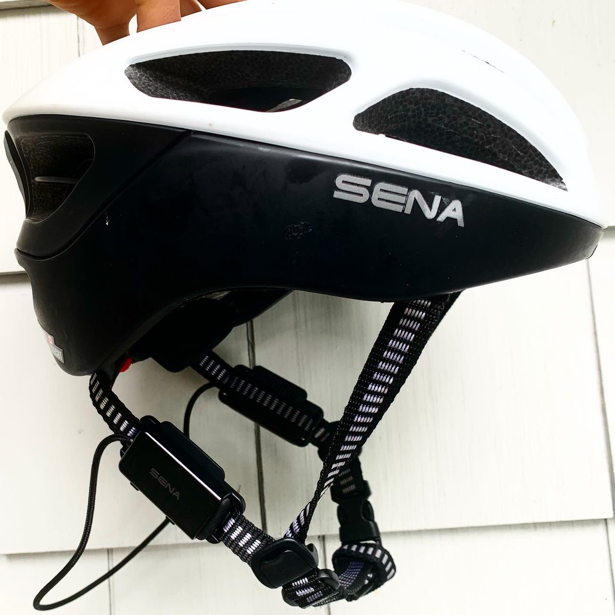 Sena R1 Casque connecté pour vélo de route avec intercom Bluetooth