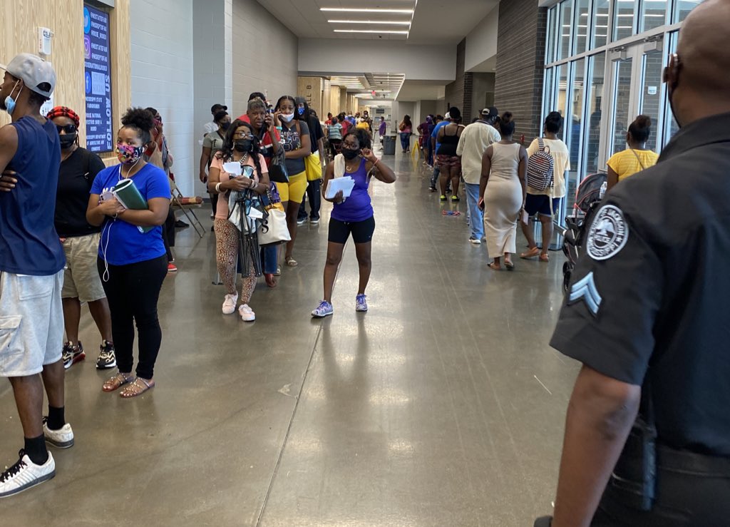 Federal utility assistance is one key to unlocking Jxn's water woes. Great turnout today and so many fabulous volunteers. <a href="/EntergyMS/">Entergy Mississippi</a> <a href="/atmos_usa/">atmos USA</a> <a href="/CityOfJxnMS/">City of Jackson Mississippi</a> <a href="/MSHomeCorp/">MS Home Corp</a>