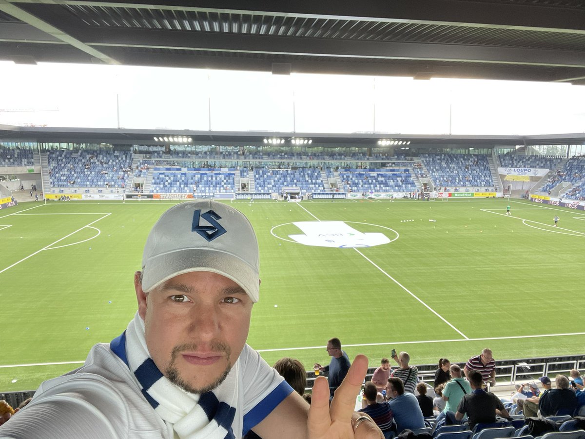 bcorbaz's tweet photo. On en avait rêvé! Merci pour ce stade magnifique! #AllezLS https://t.co/5rse3Y6ucP