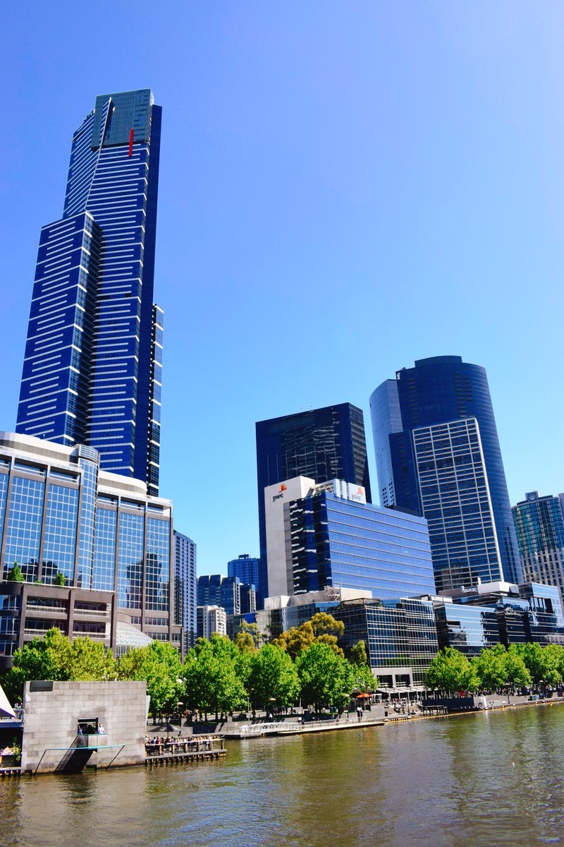 Knowuropinion's tweet photo. Melbourne - A charming city with a perfect blend of nature's creations and Architectural marvel. https://t.co/3FJTW6jqbD