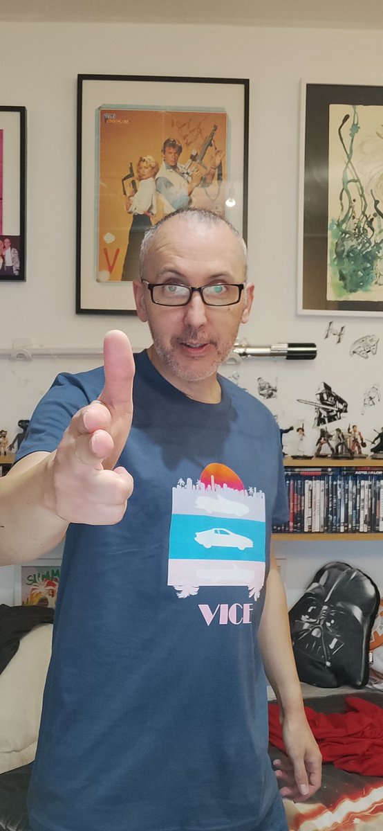 juanjoharo's tweet photo. Today the turn of my other design, isn't cool?
#tshirts #miamivice #miamivicestyle #camisetas #GraphicDesigner #graphicdesign #tvshows #series #selfie #cars #vice #Retro #retrostyle #ochentas #Ochenteros #80s #80sstyle #eighties https://t.co/BnvDfd0zVO