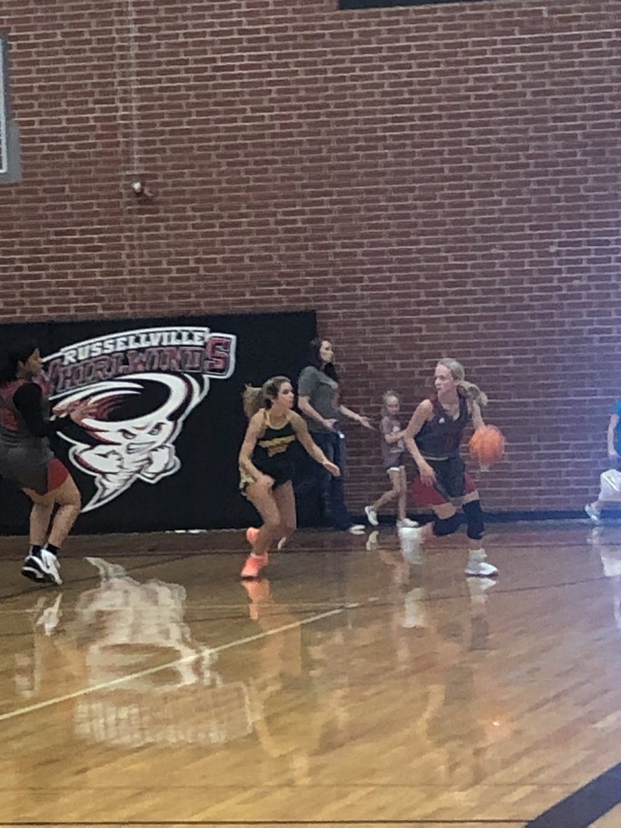 Several Lady Hillbillies competing this weekend🏀We see you <a href="/AnnaWoolsey5/">Anna Woolsey</a> <a href="/MediQuik/">Robert Woolsey</a> <a href="/coachbretnagel/">bret nagel</a> <a href="/OzarkClub/">Ozark Athletic Booster Club</a> @OZKhillbillies
