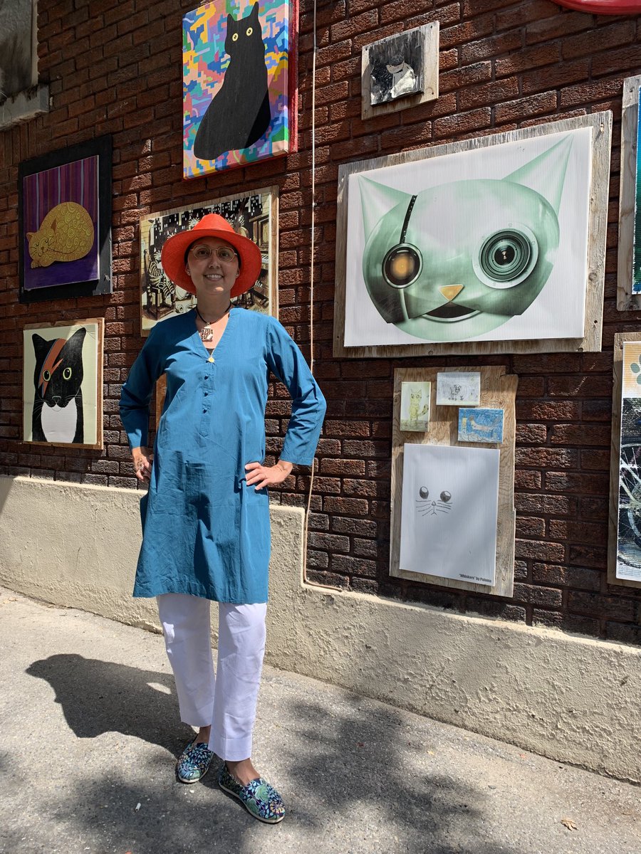 DrNadiaChaudhri's tweet photo. Barring my undies, I’m wearing all gifts today. Shalwar kameez sent by #KGS friend ⁦@TeeZeeKay_⁩ . Shoes from ⁦@Krista_BH⁩. Hat from my sis. Necklace is a wedding gift from bestie ⁦@SharmeenMoosa⁩. 

#CatAlley #Montreal https://t.co/PZraYYfxHq