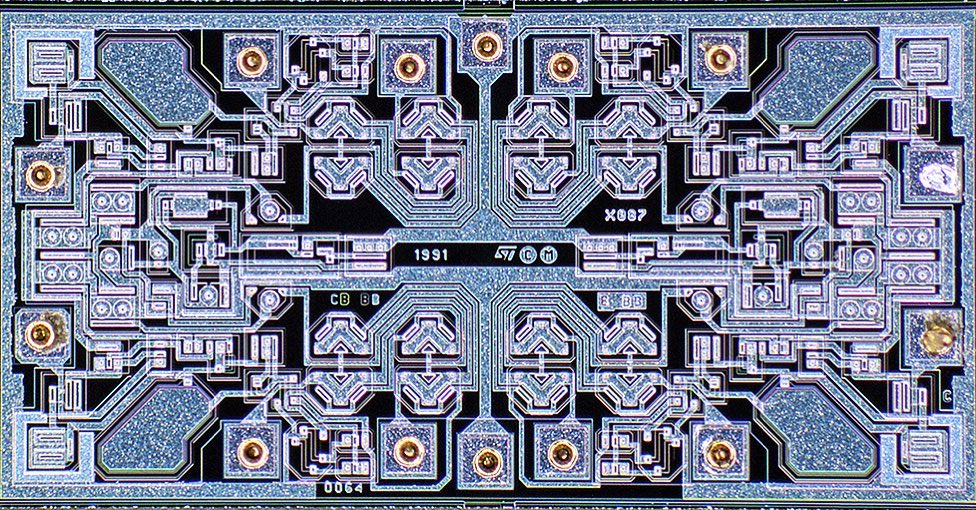 ST Thomson TL064 (1991)
Quad low noise operational amplifier with JFET input