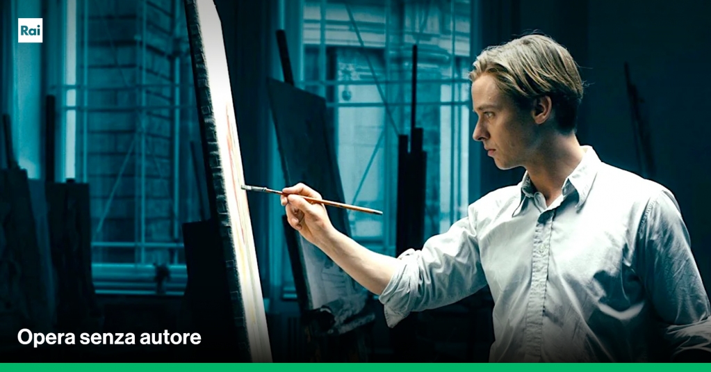 RaiTre's tweet photo. “Liberamente ispirato alla vita di Gerhard Richter, artista tedesco nato a Dresda nel 1932, formatosi nella Germania sovietica e passato a Ovest per amore della pittura astratta.”
#OperaSenzaAutore, tra poco su Rai3 e in streaming su RaiPlay: https://t.co/IjnAzx5aYB https://t.co/mNt07HsLOd