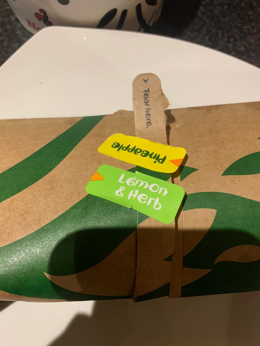 genazzie's tweet photo. @NandosSA seriously disappointed in your Melville branch.
Not only was the wrap order wrong, the Boujee Bowl was only half full with a thin layer of ingredients. It was 90% rice.
Come on Nando’s, do better! Your meals are expensive for what you actually get 😡 #nandos https://t.co/4f46ZRVJjw
