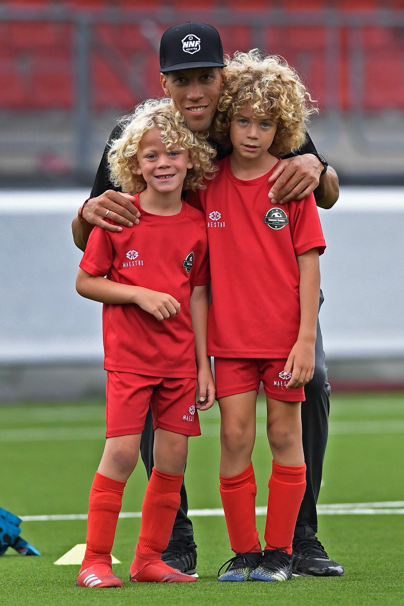 Voor de allereerste keer hebben wij vandaag ons voetbalkamp moeten afgelasten tijdens de dag. Het (on)weer was te onvoorspelbaar en helaas konden en wilden wij hier geen risico mee nemen. Morgen gaan wij extra ons tijd voor een groter voetbalfeestje! #SummerCamp #Kralingen