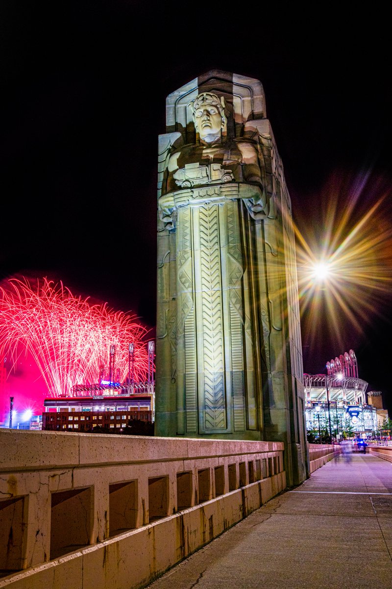 I've had a ton of people reach out to me asking if this print was going to be posted to my site.

Now available!

brianhavrillaphotography.pixieset.com/full-collectio…