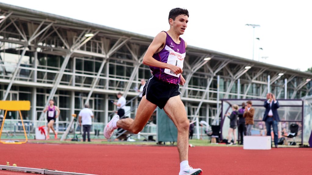 A 3:58.63 mile from @_patrickdever as he wins the inaugural George Gandy Memorial Mile with a track record 👏 📸 @James_Athletics #BMCGP