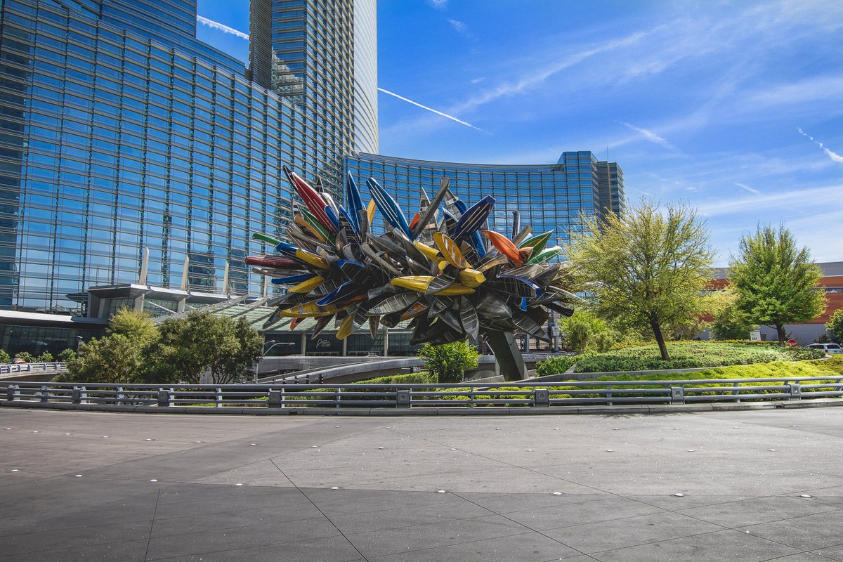 How long until Big Edge by #NancyRubins is your view?
vdara.com