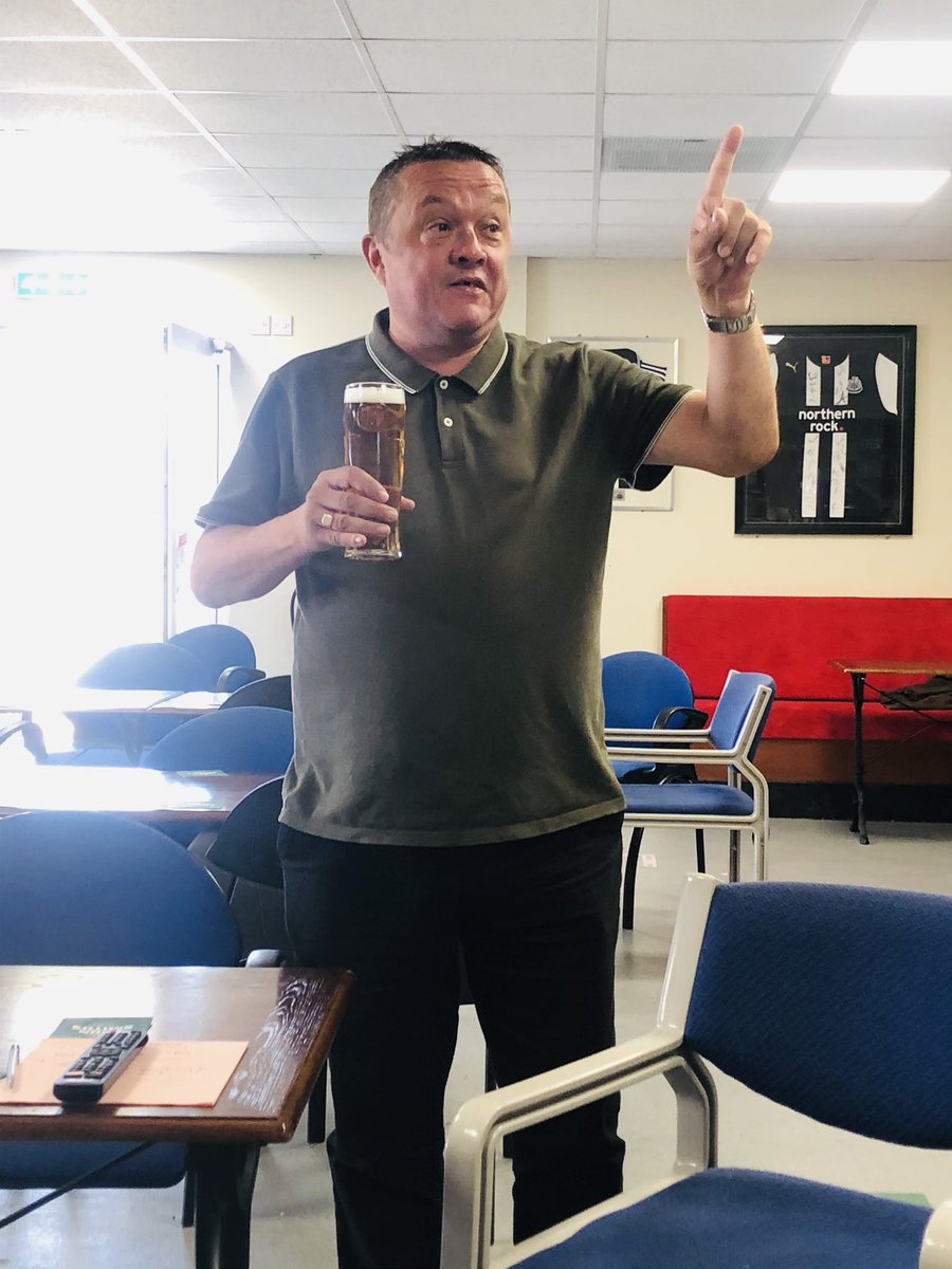 HaileyMolloy's tweet photo. Plenty help on the bar today 😎 @toon_mentalist dare say he pulls a better pint then me 😂😂 https://t.co/E0WLpKMCa5