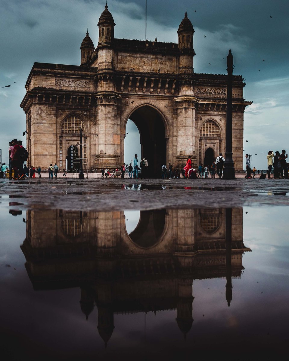 Gateway of India (CSMT) 
#Mumbai 
#Mumbailife
#mumbairain 

Photo by @parthgtr34 on unsplash.