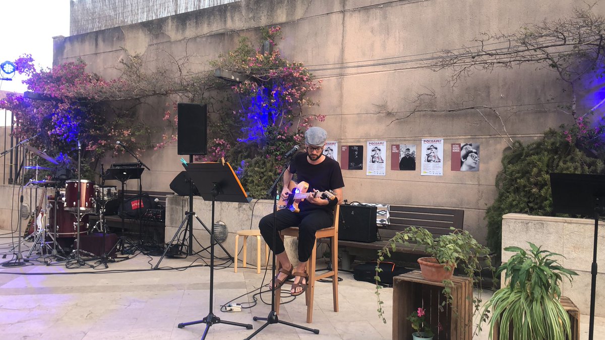 "És un plaer tocar a Artà, es poble més guapo d'aquest país que és Quíbia"

Dit pes puto amo <a href="/MarcelPich/">Marcel Pich</a>