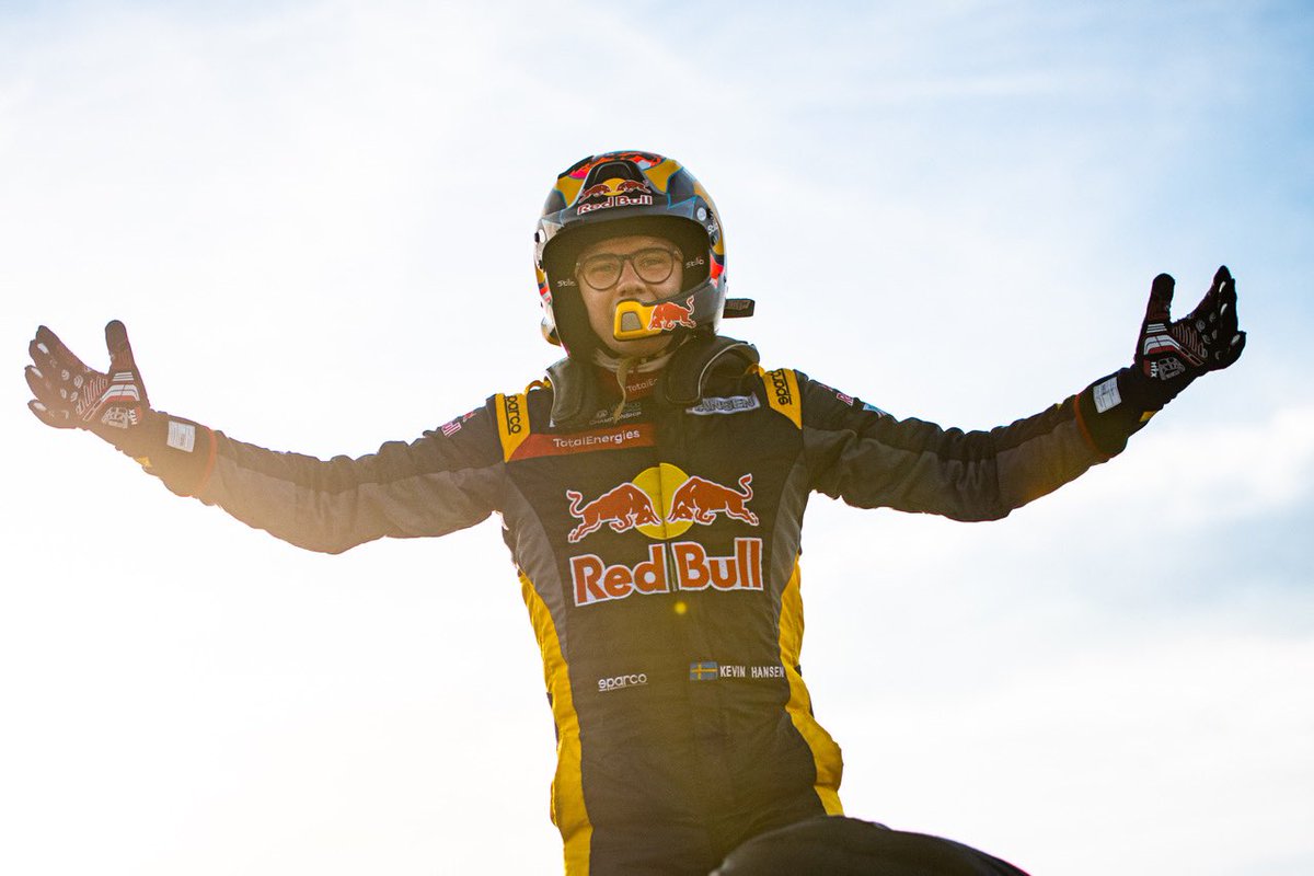 fia_rallycross's tweet photo. Name something better than that winning feeling…we’ll wait!🤩

#WorldRx #Rallycross #CatalunyaRx #WinnerWinner #P1 🏆 https://t.co/DrExGS85FX