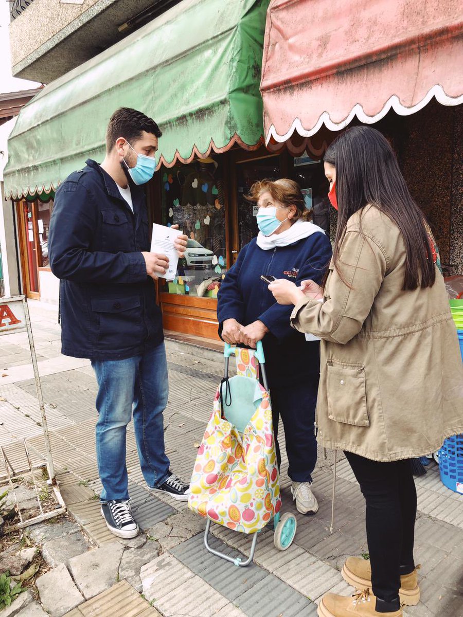 Jxc_hurlingham's tweet photo. Arrancamos el sábado charlando con vecinos de todos los barrios de Hurlingham y conversamos con  comerciantes locales 💪 https://t.co/Bau3txfrVN