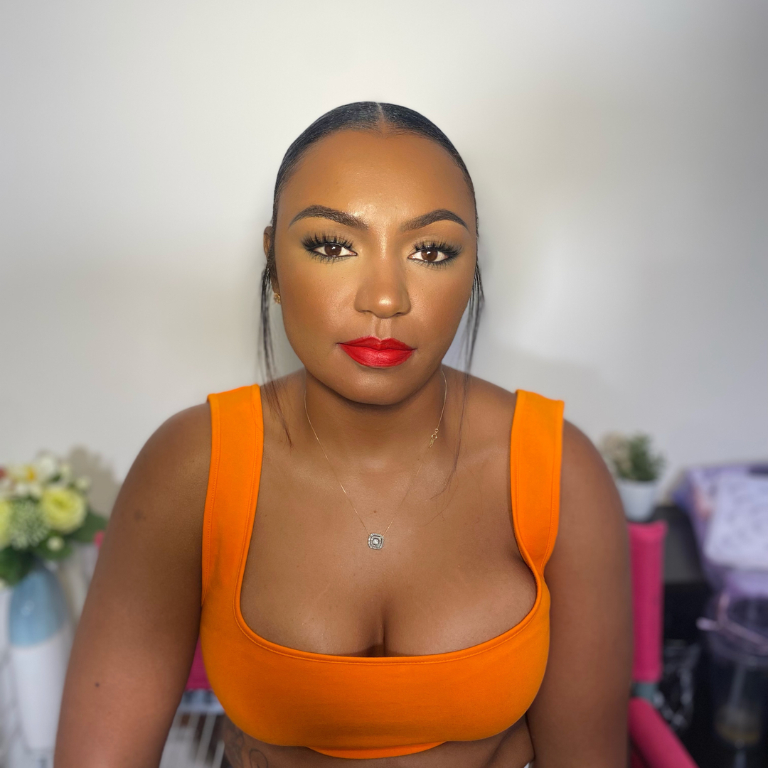 NickiRouge's tweet photo. Sometimes in life things happen unexpectedly. The true test is how you pivot. How do you find solutions, problem solve and still get things done? 

I can’t wait to share my full story with you all. 

#chicagomua #chicagomakeupartist #makeuplover #makeupblogger #makeupindustry # https://t.co/HNiyHcSXzi