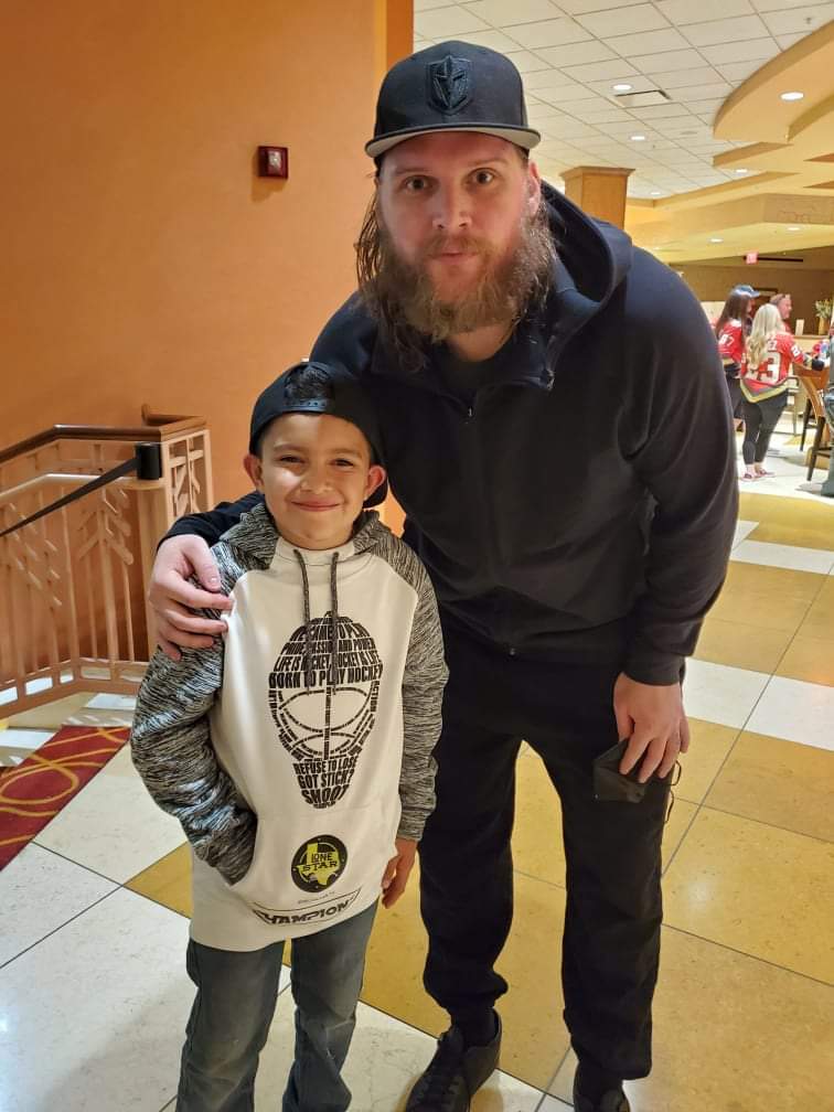 Adryan_w8s's tweet photo. Happy birthday to my friend @RobinLehner! Not only are you an awesome goalie but you're a great person! Thanks for being the inspiring and kind role model that you are. We will be in Vegas end of the year for a tournament, hope to catch up! Happy birthday 🐼! https://t.co/uqSKnRnx9P