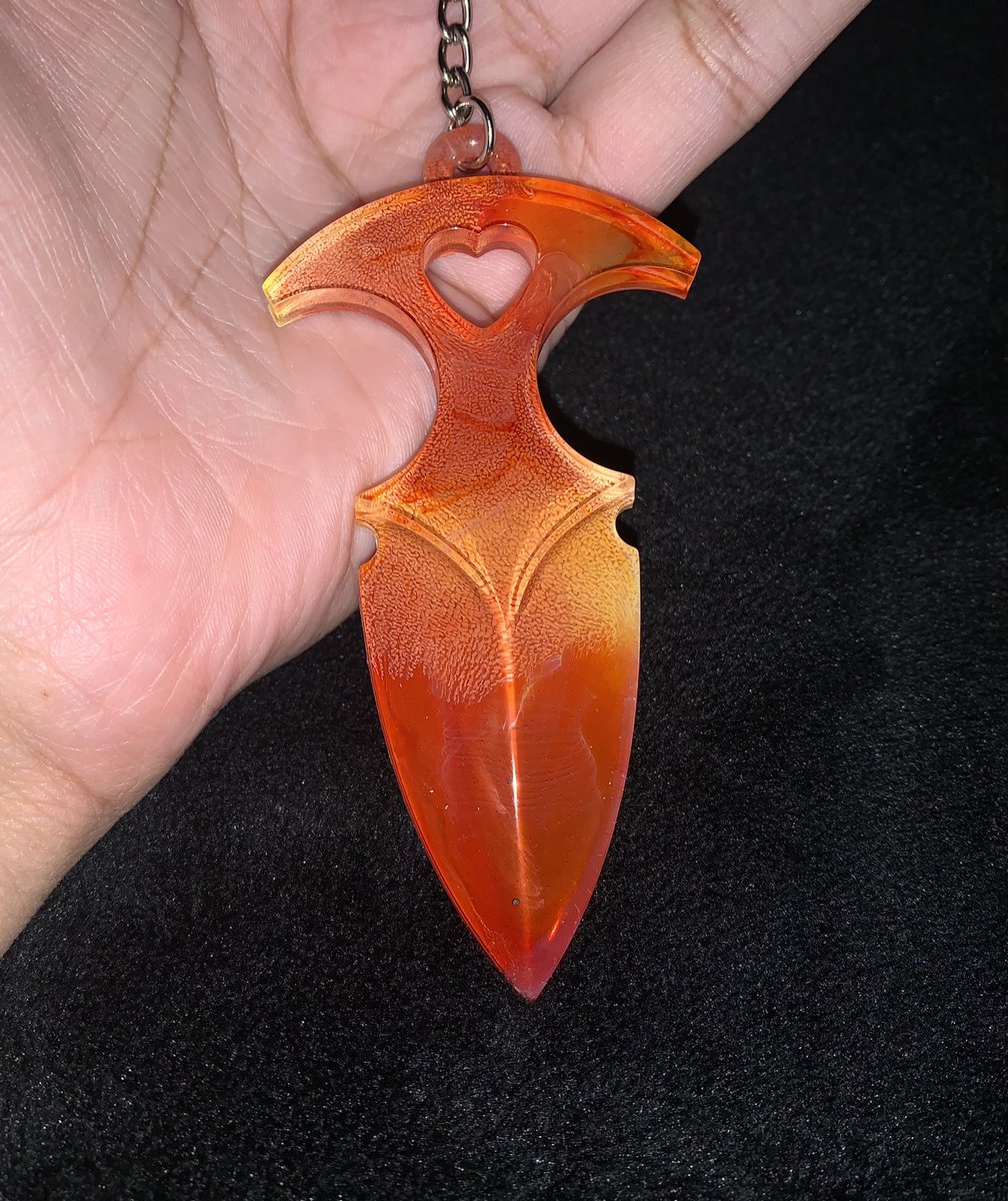 Touchedby_Me's tweet photo. A TouchedbyMe keychain would be super cute to add to your keys + bags! 😍 https://t.co/PwjomHyrRO
