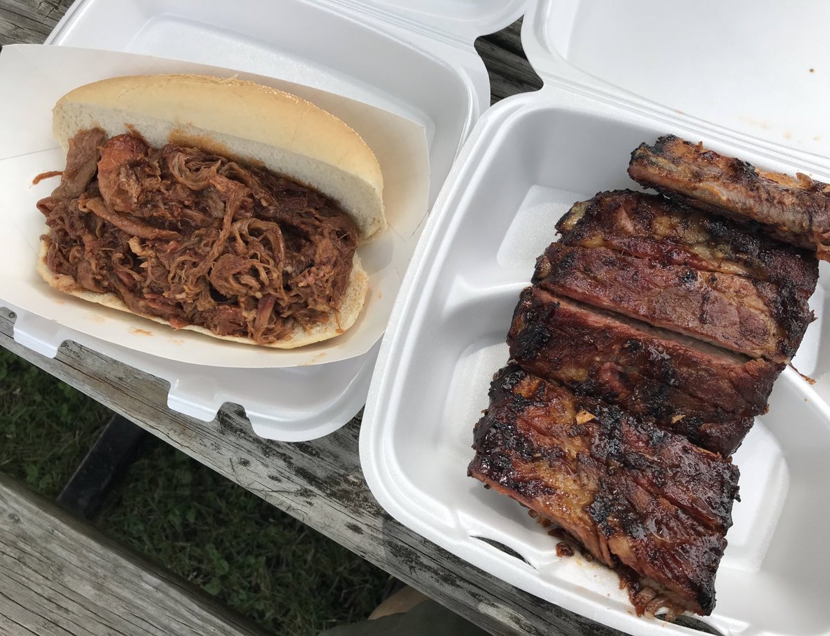 DaveBinThe613's tweet photo. RibFesting on a Saturday afternoon 🍖 https://t.co/XzAcEgOmka