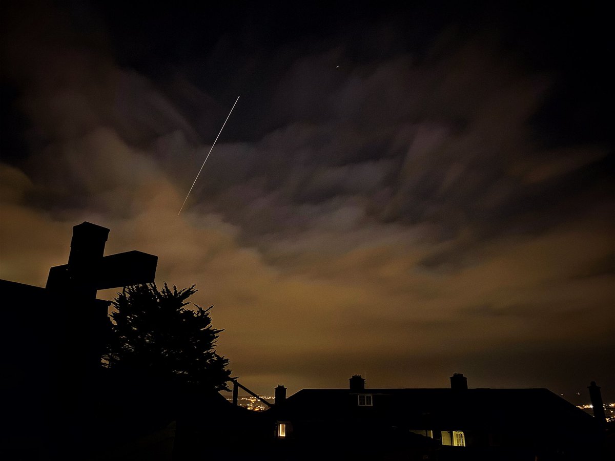 DarrenGale_1's tweet photo. So much for clear skies! But did manage this pic of @Space_Station over Cork City tonight. @CorkAstronomy @blackrockcastle @AstronomyIRL @VirtualAstro @ISS_Research https://t.co/Iz2DKHxjkI