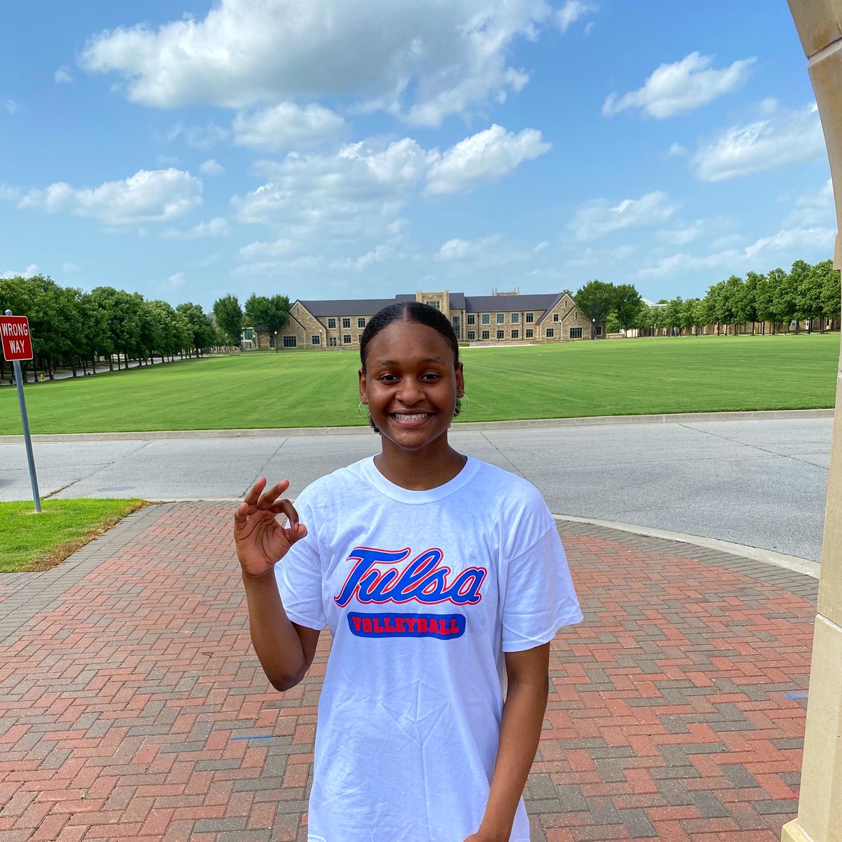 _ariannajanae_'s tweet photo. Blessed to announce that I have decided to continue my academic and athletic career at The University of Tulsa! Thanks to my support group and everyone involved in this process! Reign Cane❤️🌀 https://t.co/GT1lZMIlDJ