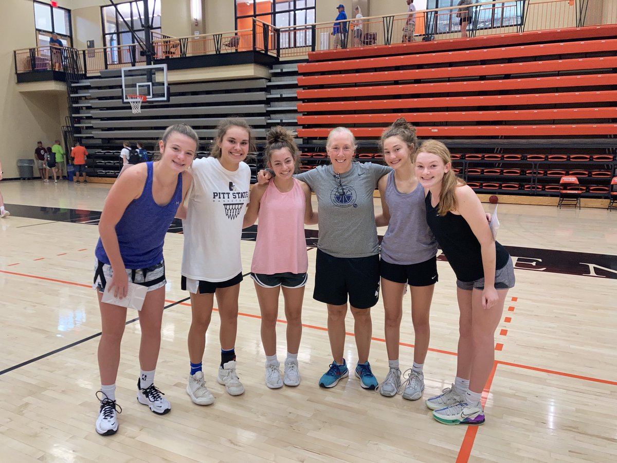 Dell Leonard tweet media