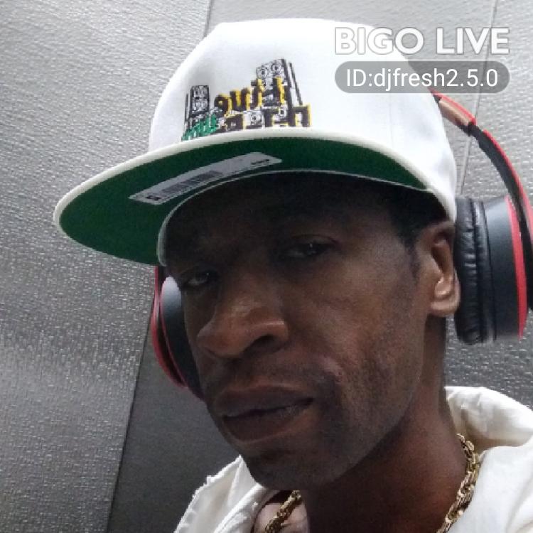 Come to chat in my LIVE room and earn bonus! New users fill in my invitation code 129202892 and find more surprises!
slink.bigovideo.tv/oc5nzh