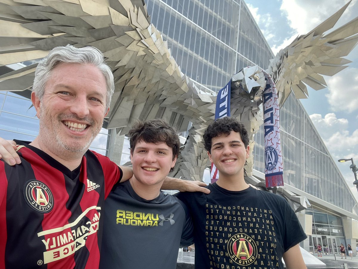 scottsaturday's tweet photo. Vamos Atlanta!!!
#ATLUTD https://t.co/n5XvvmFzV4