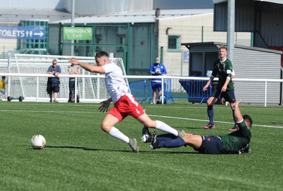 Mr_Mark_Brown's tweet photo. π· Always easier to edit your match photos and write up the report after a win π. @spartansfc secure three points against Edinburgh Uni in the Lowland League. #thetwitterguy
π https://t.co/9wlc2sAn6b https://t.co/lyLTmOcpVL
