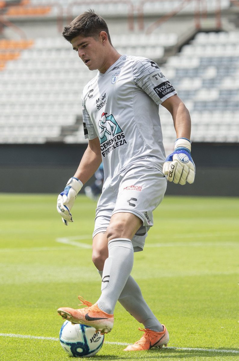 betoperezlanda's tweet photo. 🚨 Oscar Ustari está lesionado y NO JUGARÁ ante #León.
El portero titular de #Tuzos esta tarde será Carlos Moreno, canterano de 23 años, nacido en Tecomán. Debutó en la fecha 15 del #Cla21 ante #Rayados por expulsión de Ustari y en la 16 jugó todo el partido vs #Santos. #LigaMX https://t.co/P9eBVbhQlf