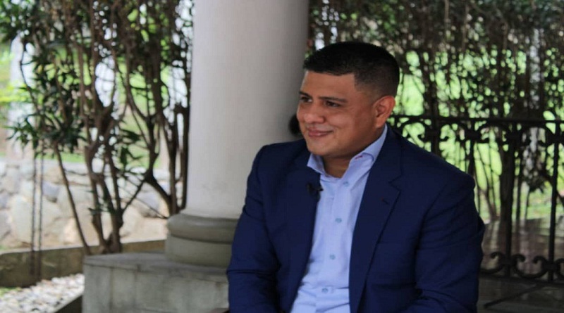 El diputado Pedro Infante será el entrevistado este domingo en el programa "Aquí con Ernesto Villegas"

#BolívarInmortal

vtv.gob.ve/diputado-pedro…