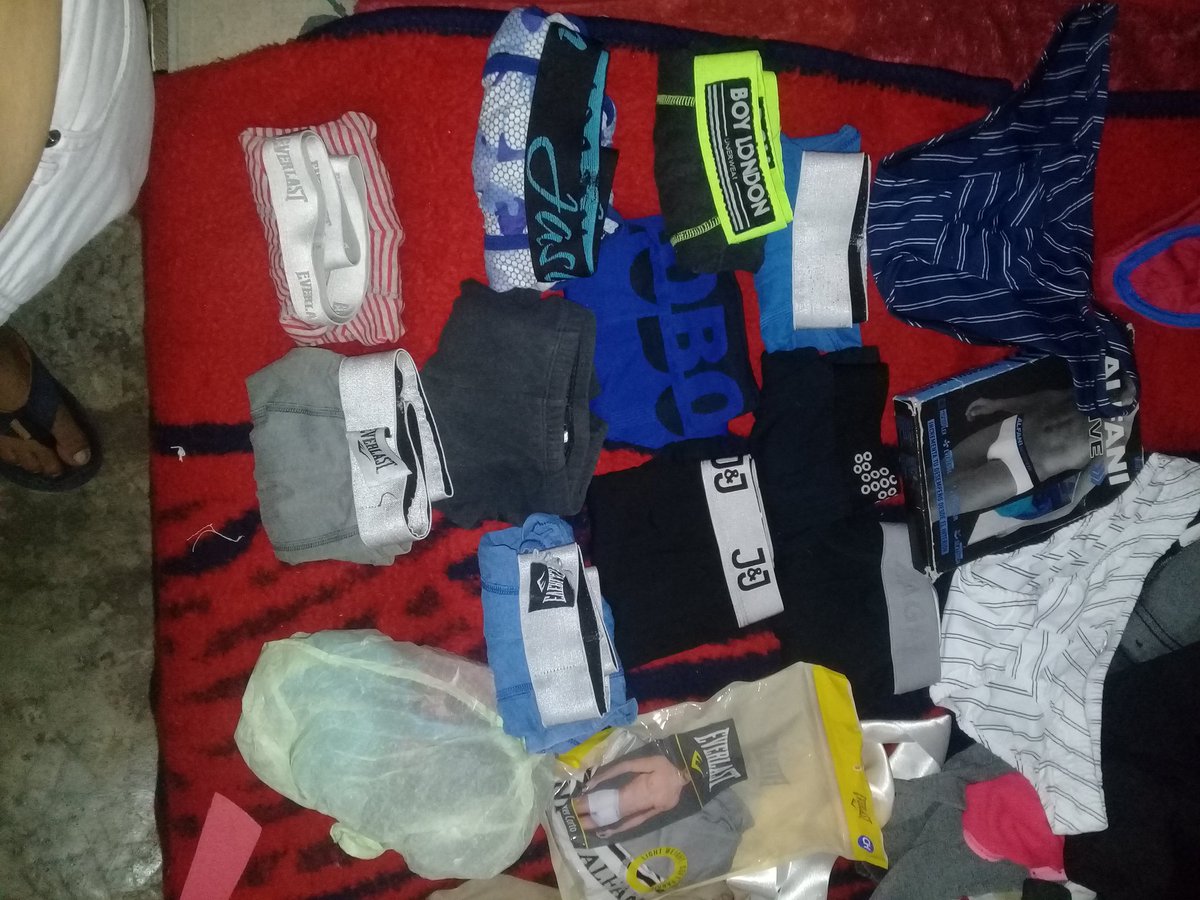 DanielR22702356's tweet photo. En venta por falta de uso y por problemas economicos usados o como quieras tallas chicas y medianas Boxes, Trusas, Bikinis, Suspensorios etc manda privado o 984 209 4578 envio a cualquier parte #FetichedeCalzones abro hilo https://t.co/NWFcfPeTYP https://t.co/82C5ppcbEX