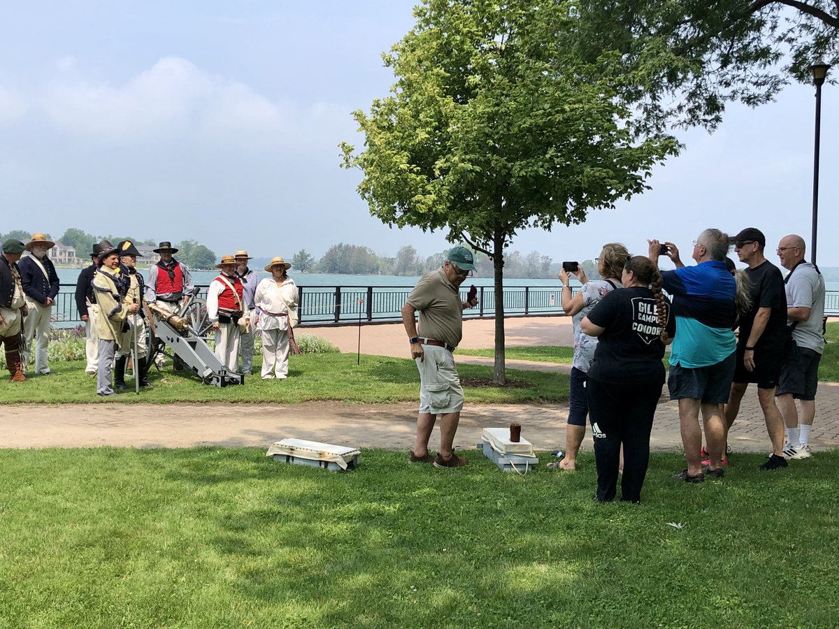 Picture time for <a href="/PM_Amherstburg/">Provincial Marine</a> after firing off a cannon at noon sharp in King's Navy Yard Park in Amherstburg! Always something going on in historic #Amherstburg! 📸💥⚓️ #GoAburg #OpenAir2021 #UncommonHistory
