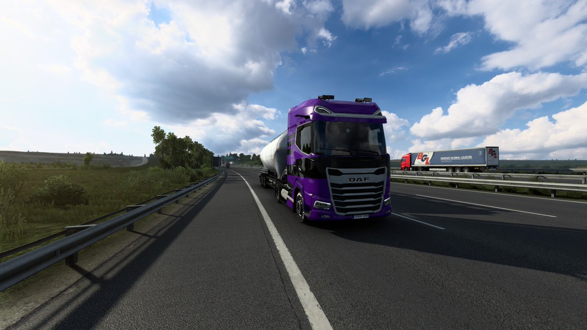 IvanPG9000's tweet photo. @SCSsoftware @DAFTrucksNV @DAFTrucksUK #StartTheFuture 

Really nice truck! https://t.co/4Q121jiKOK